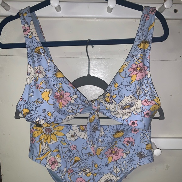 Forever 21 Other - High waisted floral bikini set